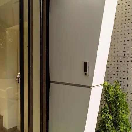 2 - New Building & Parking Apartman