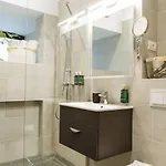 Апартаменти 2 - New Building & Parking Бухарест