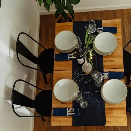 2 - New Building & Parking Bükreş