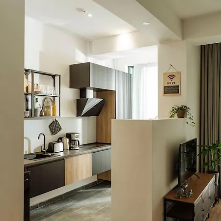 Apartment 2 - New Building & Parking *