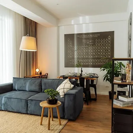 2 - New Building & Parking Apartamento