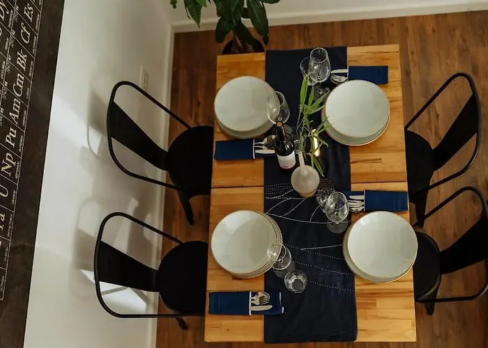 2 - New Building & Parking Bükreş