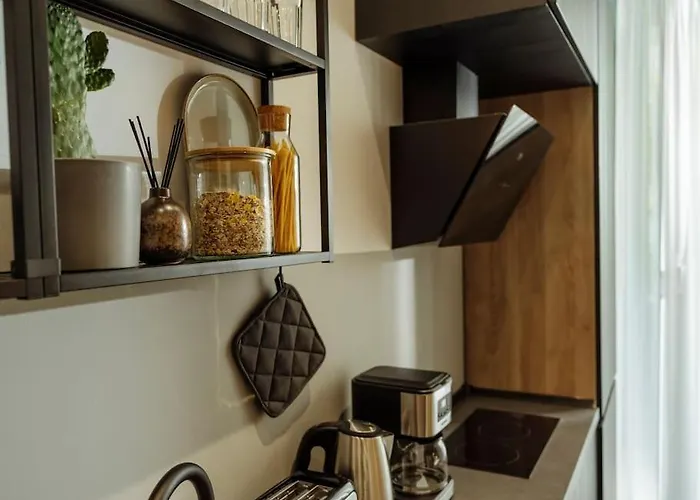 2 - New Building & Parking بوخارست