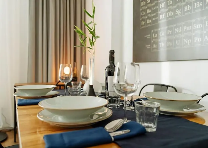 2 - New Building & Parking بوخارست