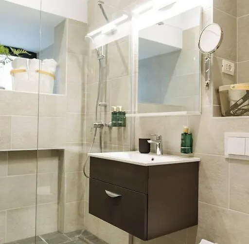 شقة 2 - New Building & Parking بوخارست