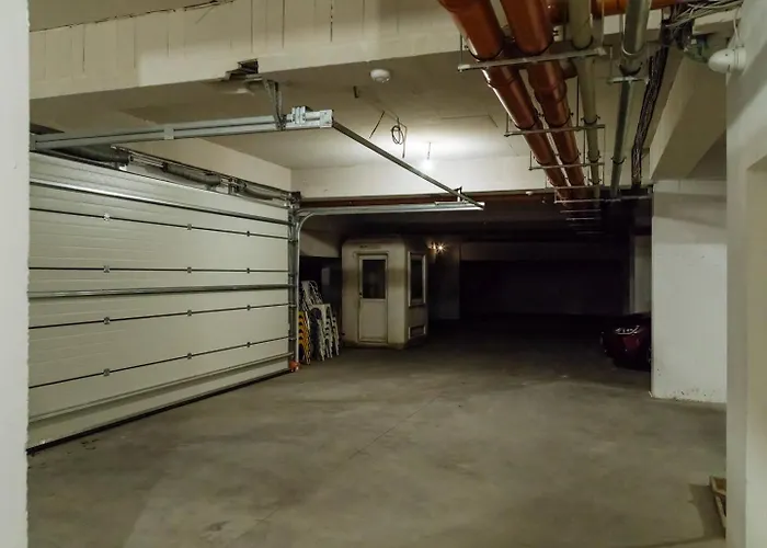 2 - New Building & Parking * بوخارست