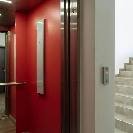 2 - New Building & Parking Bucureşti