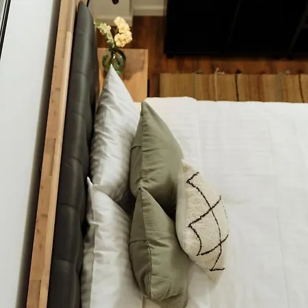 2 - New Building & Parking Apartament Bucureşti